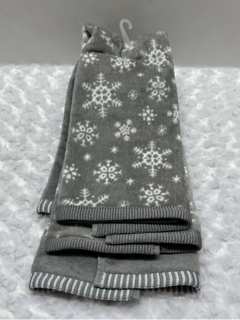 Wondershop Target Winter Wonderland 2 Pack Gray Hand Towels Snowflake Pattern